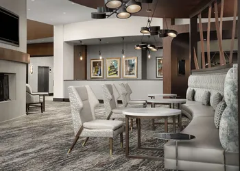 Embassy Suites Springfield hotel thumbnail 4