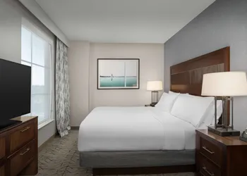 Embassy Suites Springfield hotel thumbnail 6