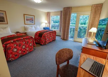 Bear Lodge hotel thumbnail 5