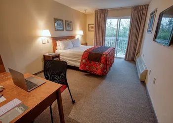Bear Lodge hotel thumbnail 8
