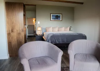 Galiano Oceanfront Inn & Spa hotel thumbnail 4