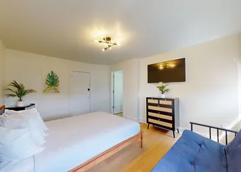 The Cove hotel thumbnail 8