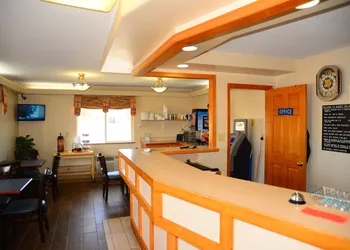 Budget Inn Express hotel thumbnail 3