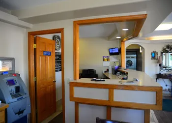 Budget Inn Express hotel thumbnail 4