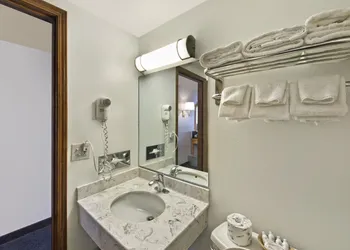 Budget Inn Express hotel thumbnail 5