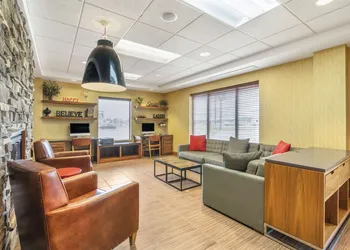 Sonesta Essential Minot hotel thumbnail 3