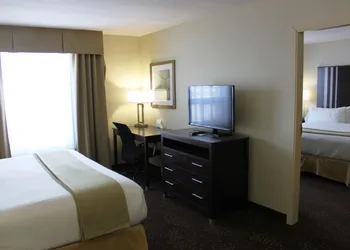 Holiday Inn Express Yorkton East by IHG hotel thumbnail 6