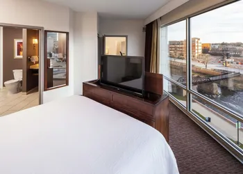 Hilton Garden Inn Sioux Falls Downtown hotel thumbnail 5