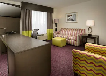Hampton Inn & Suites Buffalo Airport hotel thumbnail 5