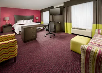 Hampton Inn & Suites Buffalo Airport hotel thumbnail 7