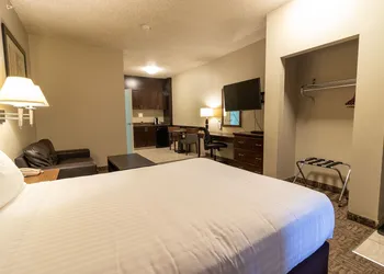 BCMInns Lac La Biche hotel thumbnail 8
