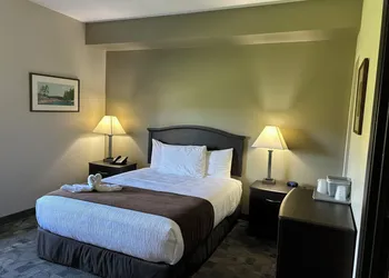 Midland Inn & Suites hotel thumbnail 8