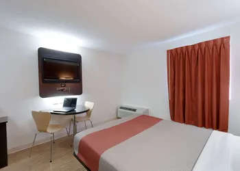 Motel 6 Brandon, MB hotel thumbnail 6