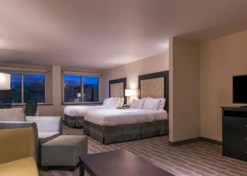 Holiday Inn Express & Suites Colorado Springs Central by IHG hotel thumbnail 4