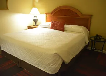 Crystal Cove Hotel hotel thumbnail 5