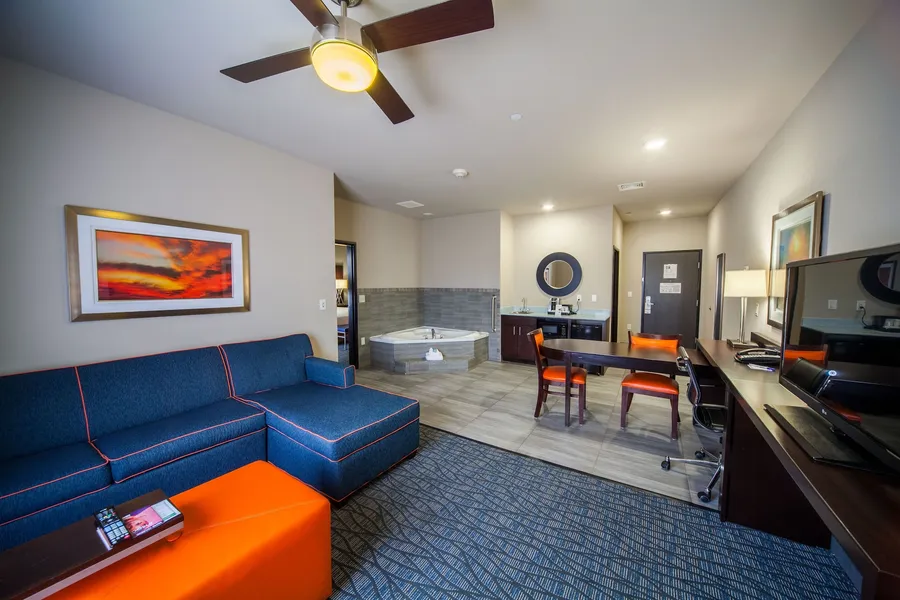 Holiday Inn Express & Suites Oklahoma City Southeast I-35 by IHG hotel detail image 6