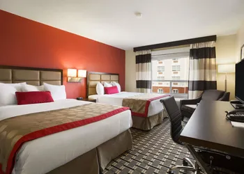 Ramada by Wyndham Edson hotel thumbnail 7