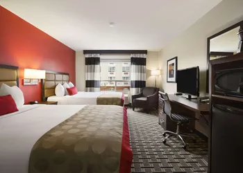 Ramada by Wyndham Edson hotel thumbnail 8
