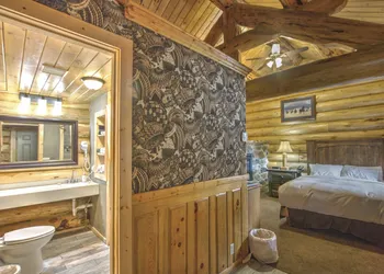 The Hibernation Station hotel thumbnail 8