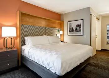 Holiday Inn Lancaster by IHG hotel thumbnail 2