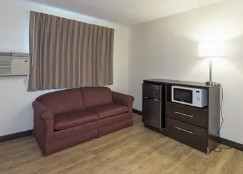 Red Roof Inn Lancaster - Strasburg hotel thumbnail 6