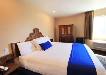 Colony Inn hotel thumbnail 5