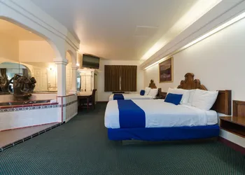 Colony Inn hotel thumbnail 7