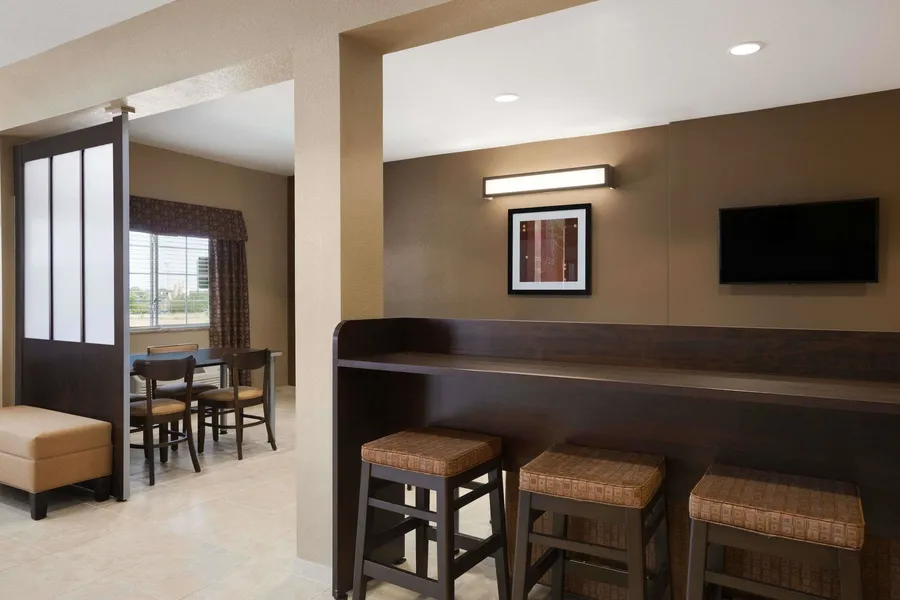 Microtel Inn & Suites by Wyndham Pleasanton hotel detail image 2