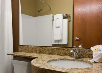 Microtel Inn & Suites by Wyndham Pleasanton hotel thumbnail 6