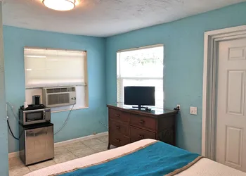 The Pelican Key Largo Cottages hotel thumbnail 7
