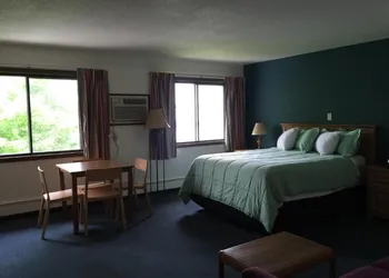 Americinn hotel thumbnail 2