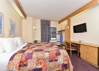 Americas Best Value Inn & Suites Morrow Atlanta hotel thumbnail 7