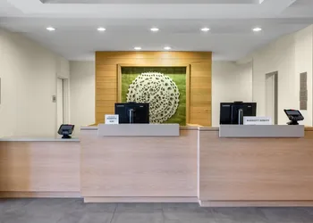 Fairfield Inn & Suites by Marriott Fort Walton Beach Hurlburt Area hotel thumbnail 2