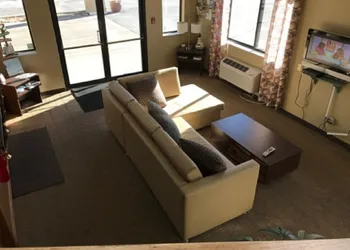 Super 8 by Wyndham Kremmling hotel thumbnail 3