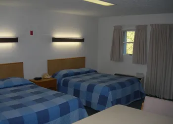 Baneberry Golf and Resort hotel thumbnail 3