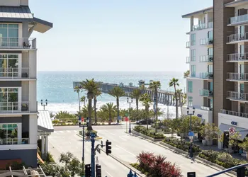 SpringHill Suites by Marriott Oceanside Beach hotel thumbnail 5
