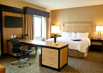 Hampton Inn & Suites Salinas hotel thumbnail 6