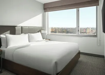 Element Harrison - Newark hotel thumbnail 6