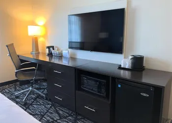 SureStay by Best Western Cambridge hotel thumbnail 7