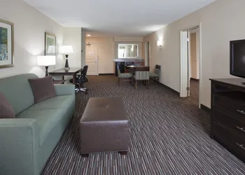 Holiday Inn Express & Suites Willmar by IHG hotel thumbnail 8