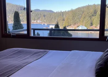 Sunshine Coast Resort Hotel & Marina hotel thumbnail 2