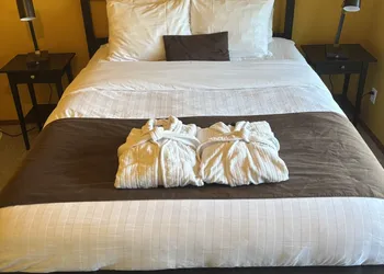 Sunshine Coast Resort Hotel & Marina hotel thumbnail 5