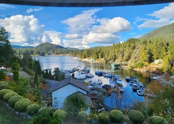Sunshine Coast Resort Hotel & Marina hotel thumbnail 7