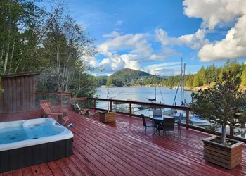Sunshine Coast Resort Hotel & Marina hotel thumbnail 8