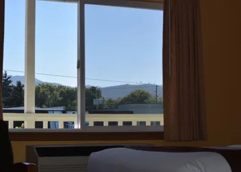 The Royal Victorian Motel hotel thumbnail 5