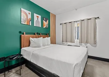 Le Bon Hotel Hollywood hotel thumbnail 2