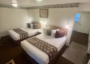 Ocean Breeze Motel hotel thumbnail 4