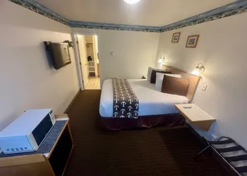 Ocean Breeze Motel hotel thumbnail 7