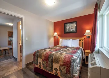 Sahara Courtyard Inn Penticton hotel thumbnail 8