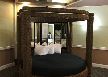 Inn of the Dove hotel thumbnail 6